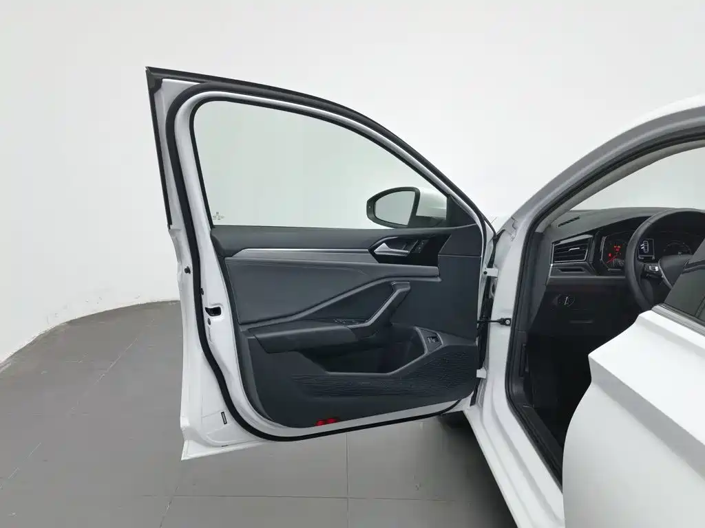 Volkswagen Sagitar — миниатюра 8