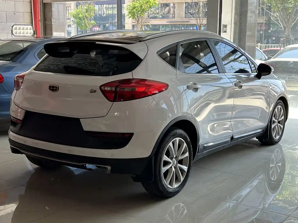 Geely Emgrand GS — миниатюра 4