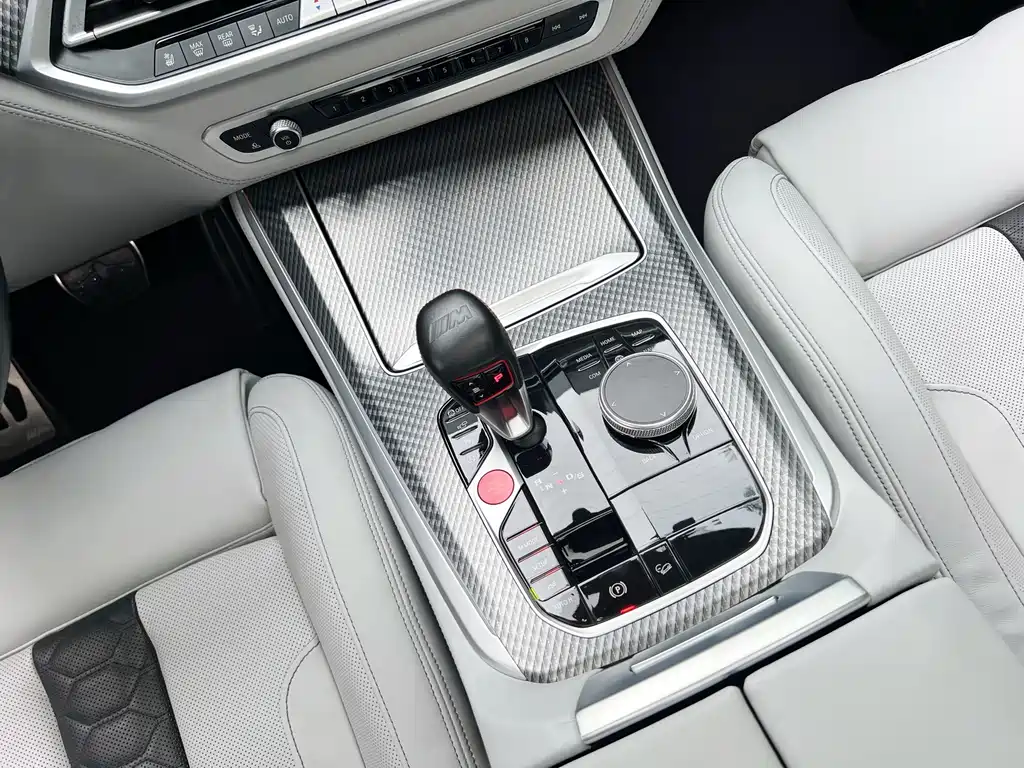 BMW X5 M — миниатюра 9