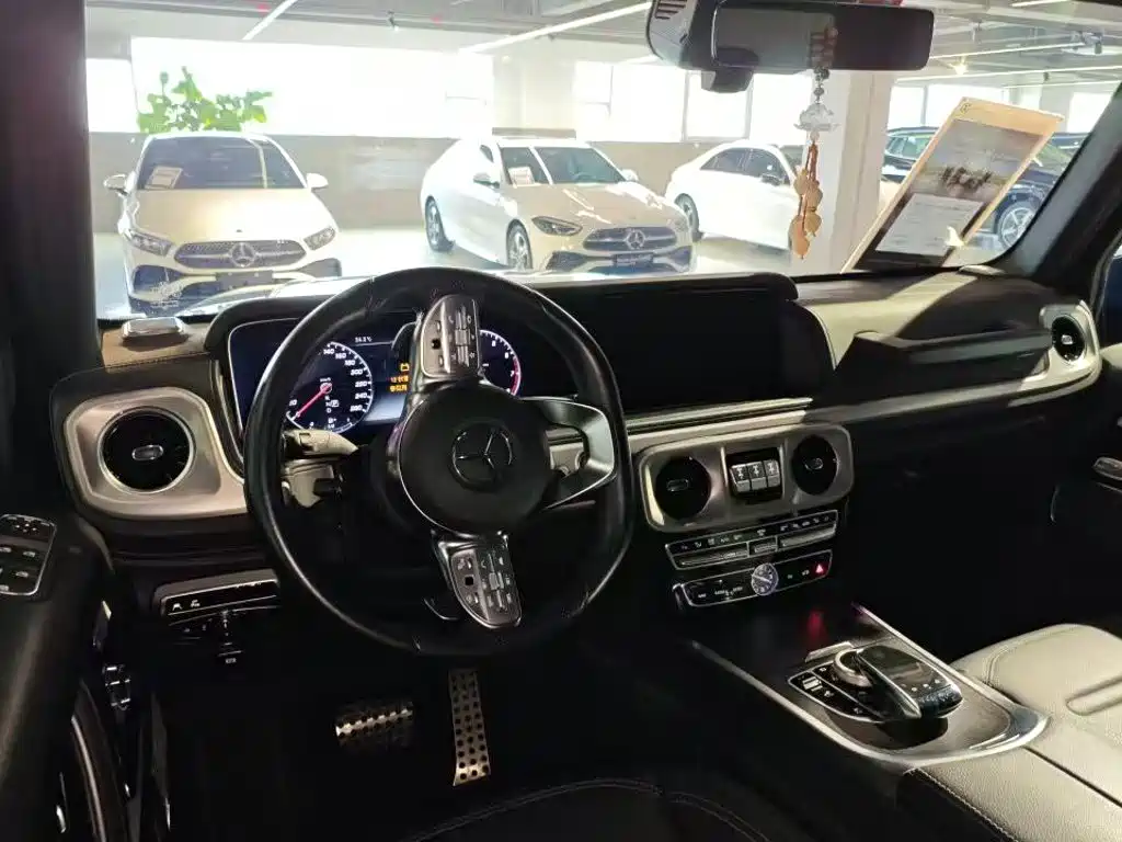 Mercedes-Benz G-Class — миниатюра 6
