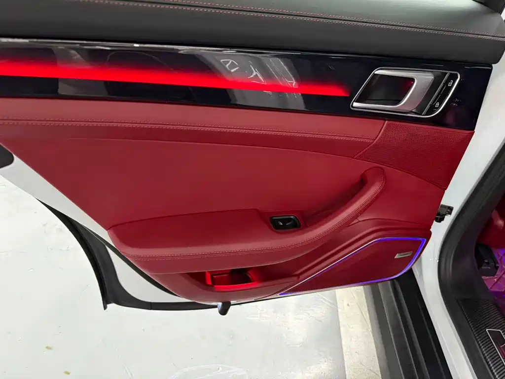 Porsche Panamera — миниатюра 13