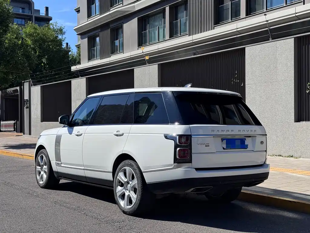 Land Rover Range Rover — миниатюра 4