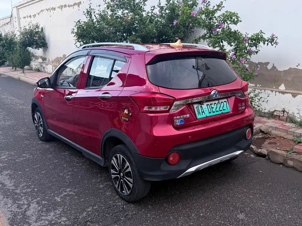 BAIC New Energy EC — миниатюра 4