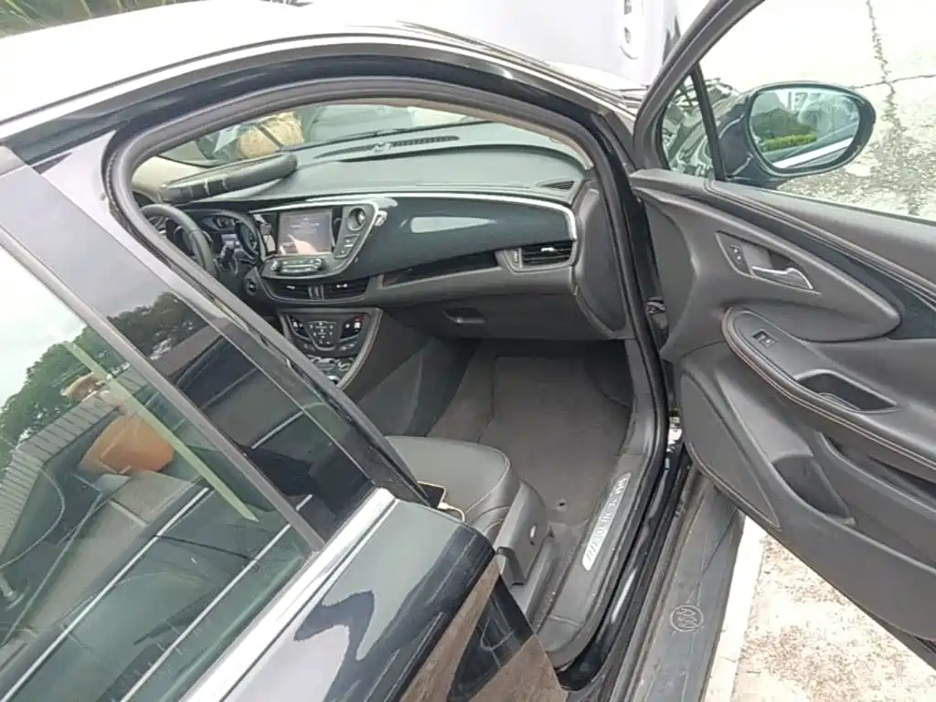 Buick Envision Plus — миниатюра 9