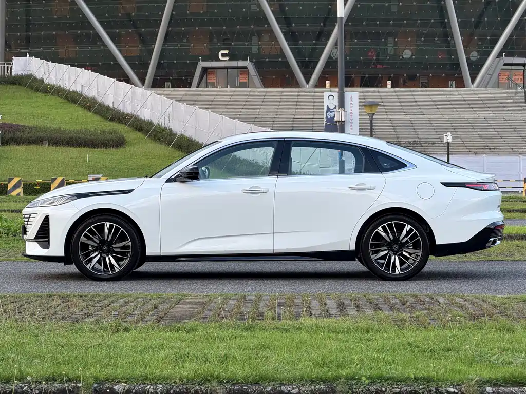 Changan Eado — миниатюра 5