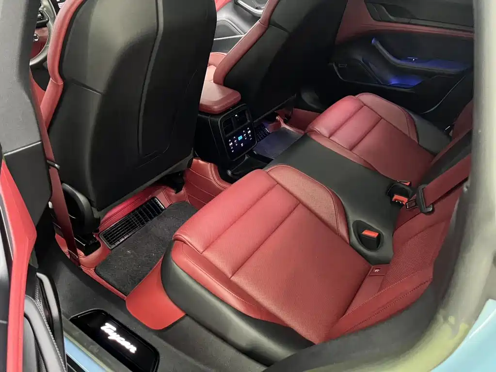 Porsche Taycan — миниатюра 8