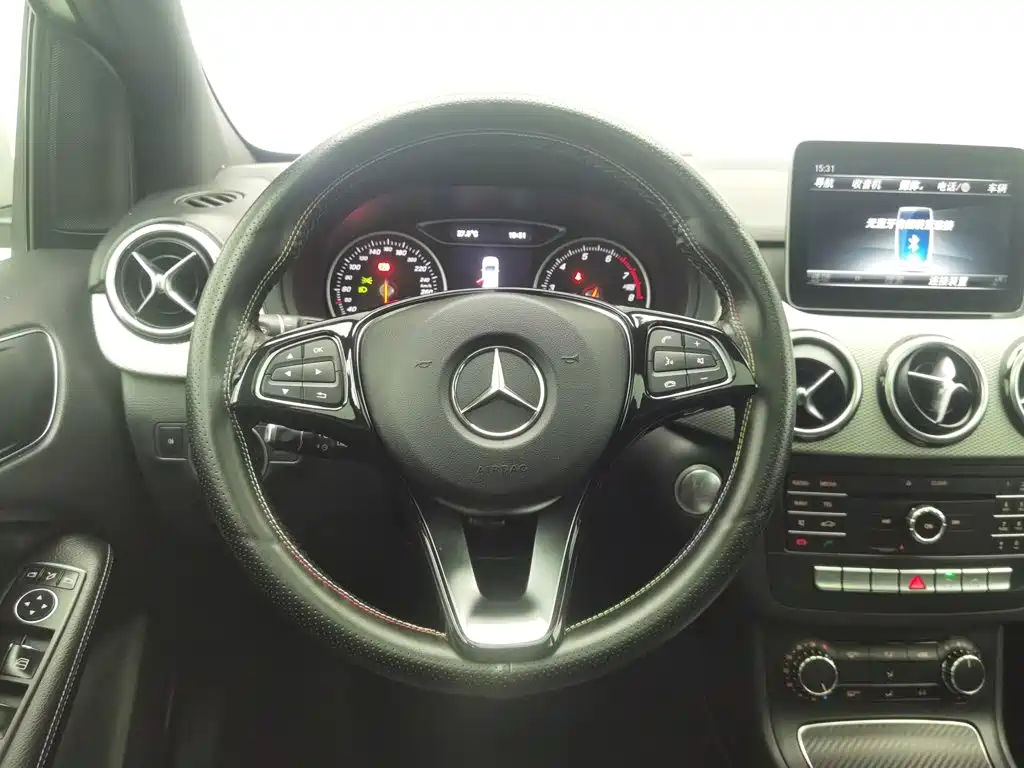 Mercedes-Benz B-Class — миниатюра 11