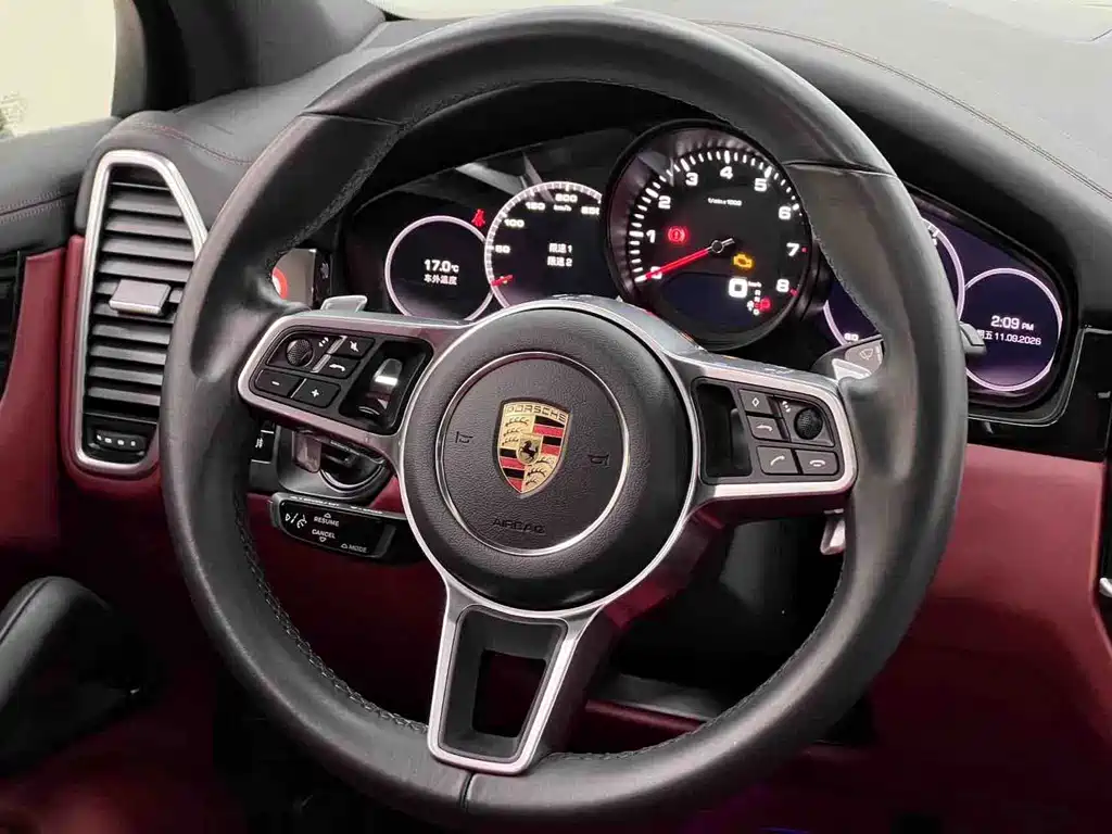 Porsche Cayenne — миниатюра 19