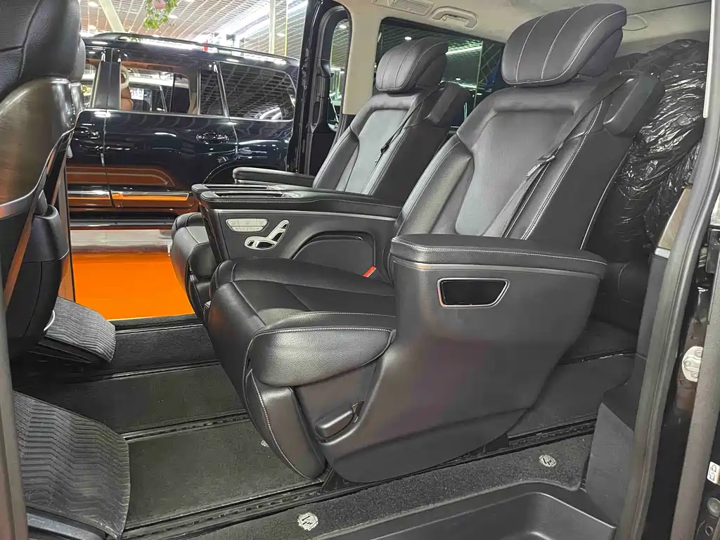 Mercedes-Benz V-Class — миниатюра 9