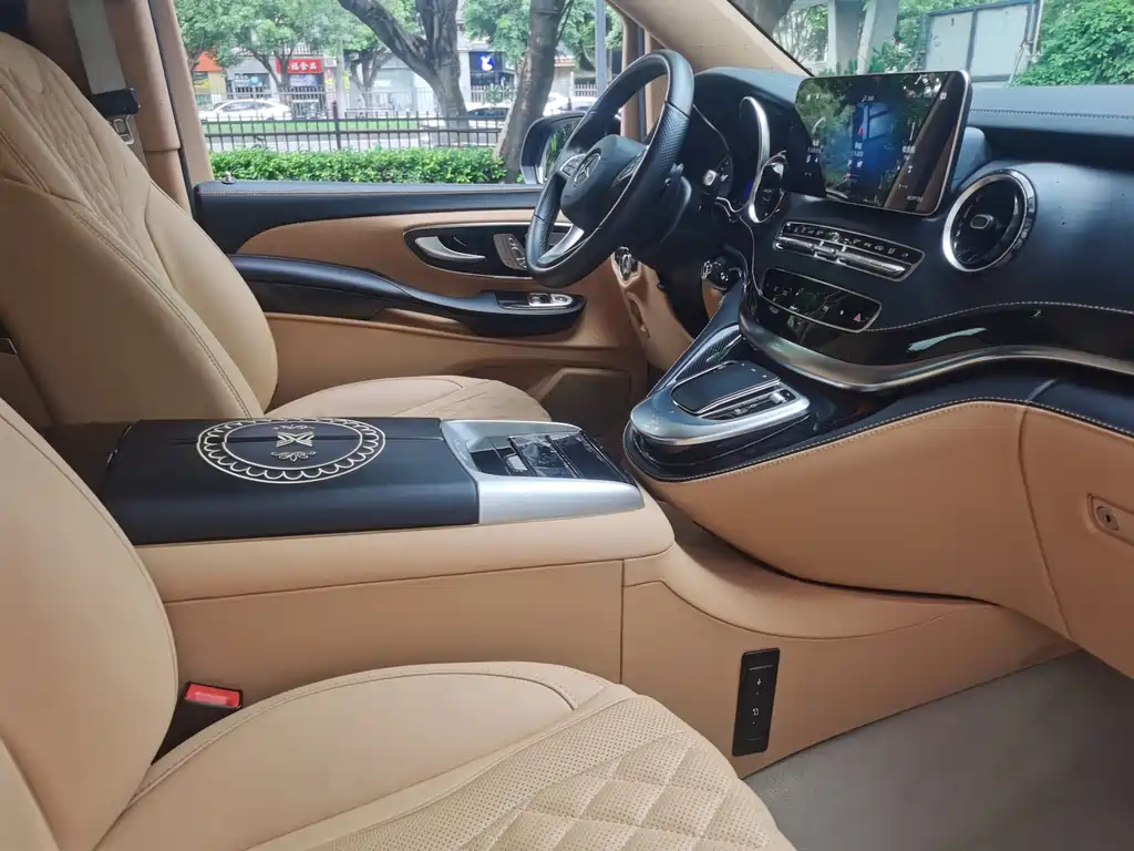 Mercedes-Benz V-Class — миниатюра 11