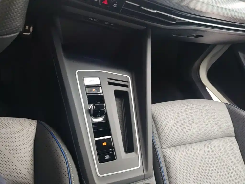Volkswagen Golf — миниатюра 19