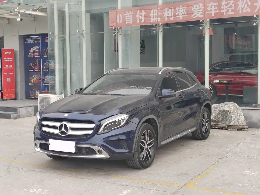 Mercedes-Benz GLA 2015