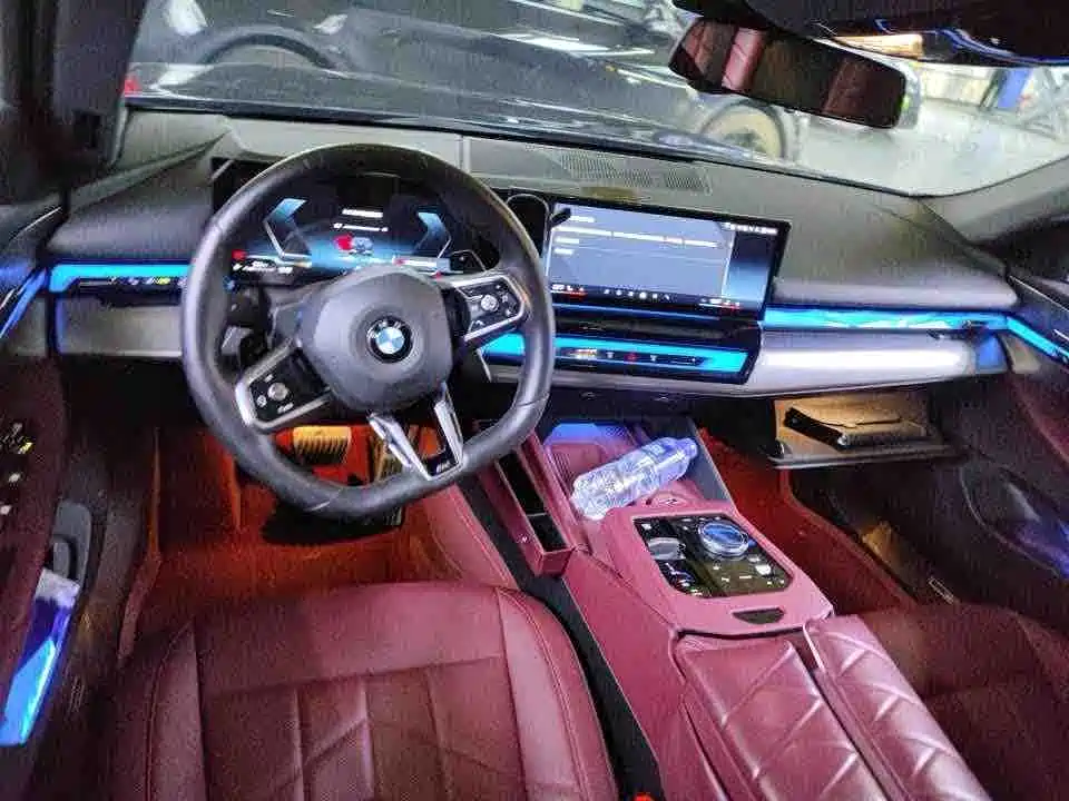 BMW 5 Series — миниатюра 5