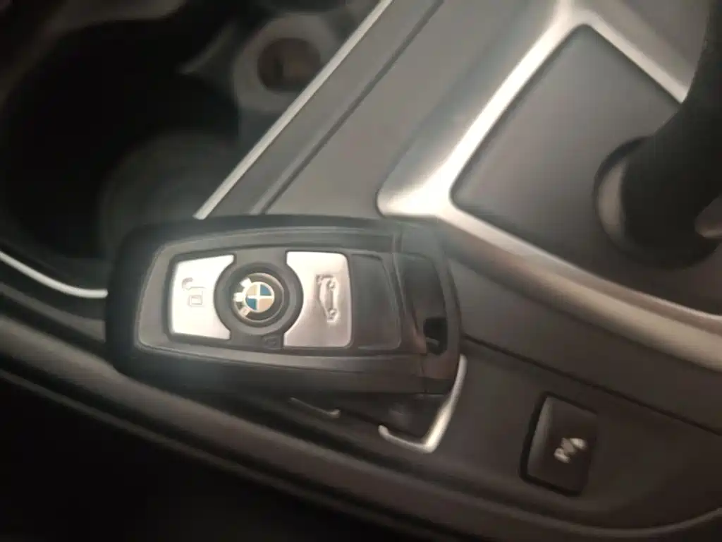 BMW 3 Series — миниатюра 12