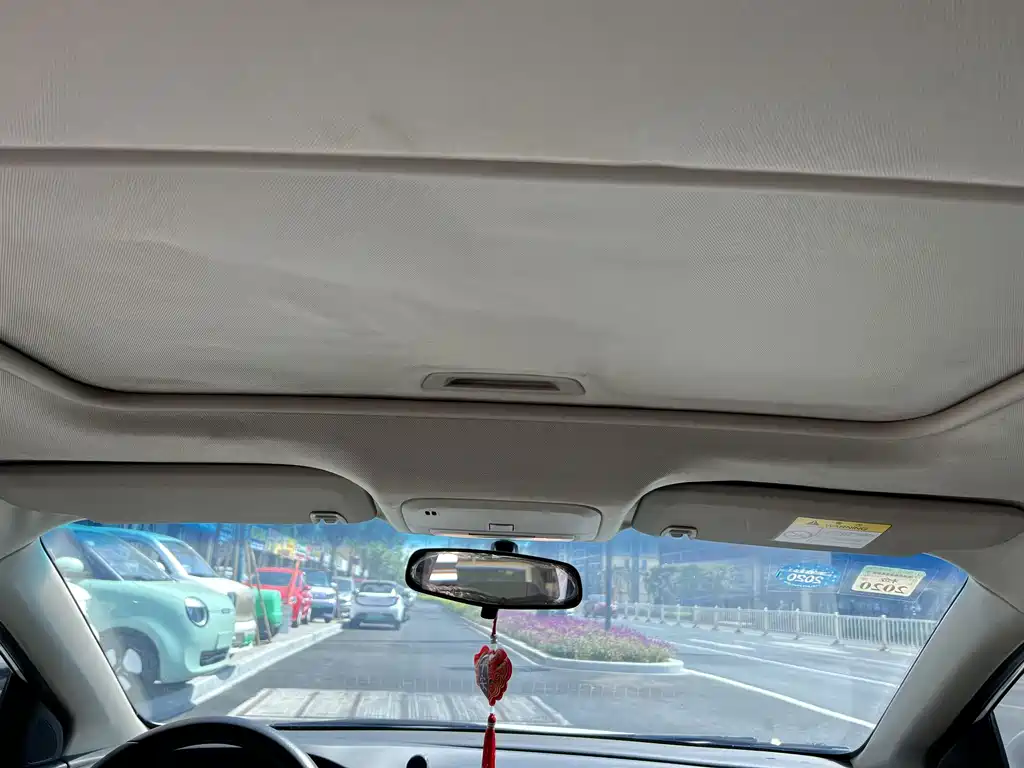 Buick Excelle — миниатюра 10