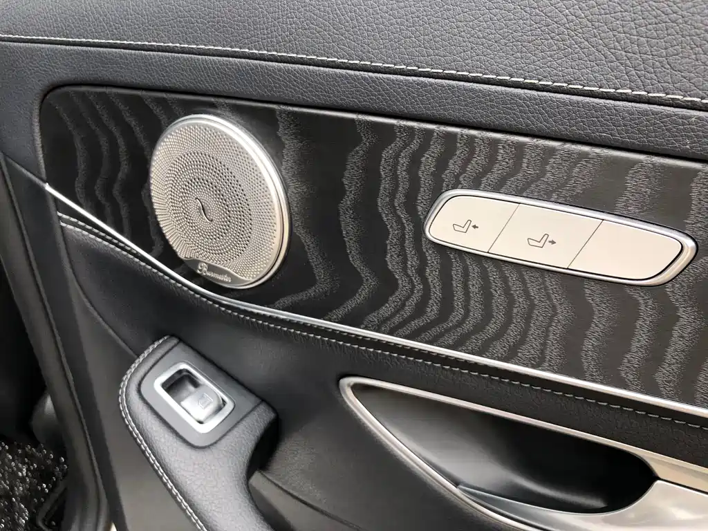 Mercedes-Benz C-Class — миниатюра 17