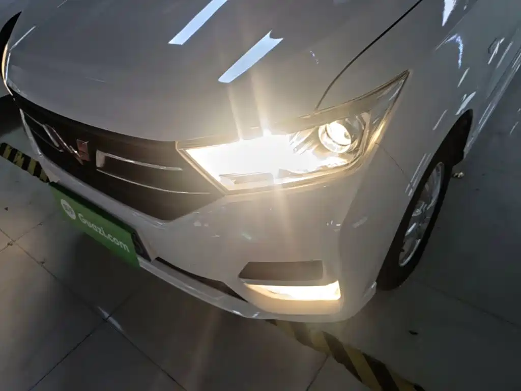 Wuling Hongguang — миниатюра 24