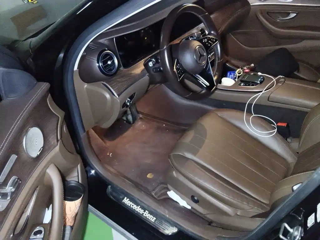 Mercedes-Benz E-Class — миниатюра 14