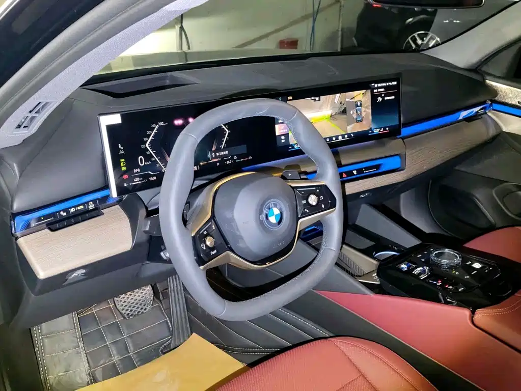 BMW 5 Series — миниатюра 7