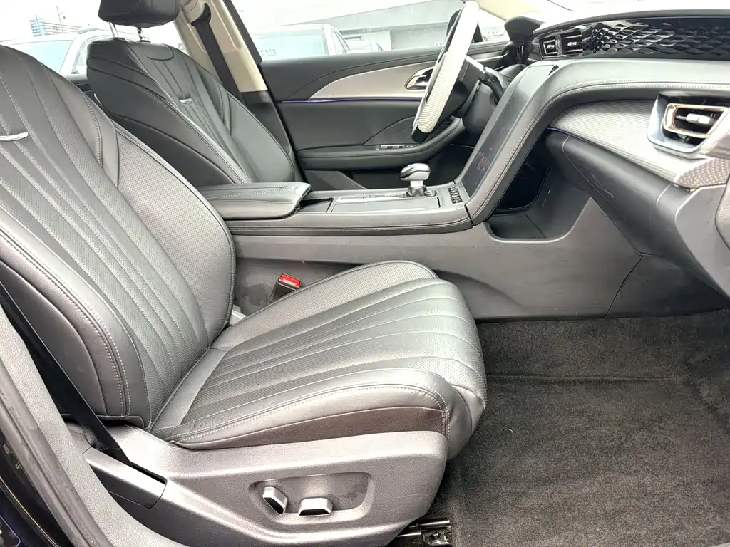 Hongqi Hongqi H5 — миниатюра 5