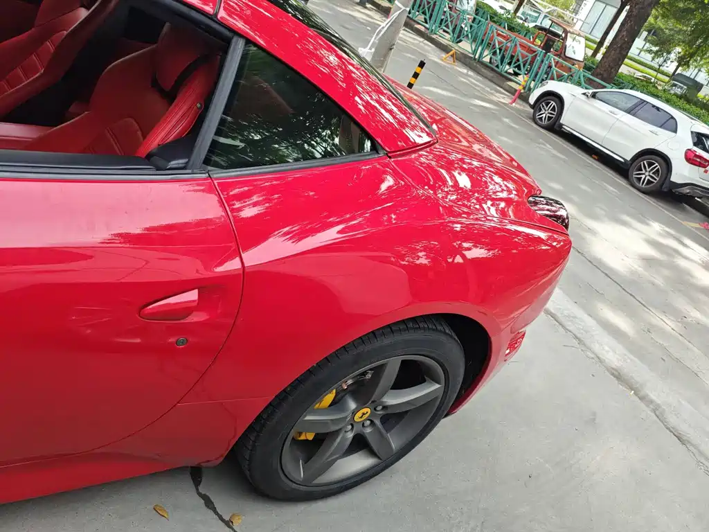 Ferrari California T — миниатюра 7