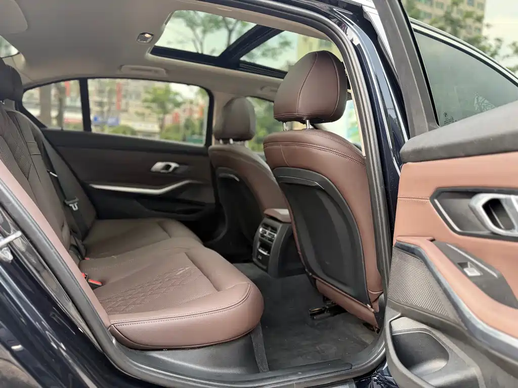 BMW 3 Series — миниатюра 10
