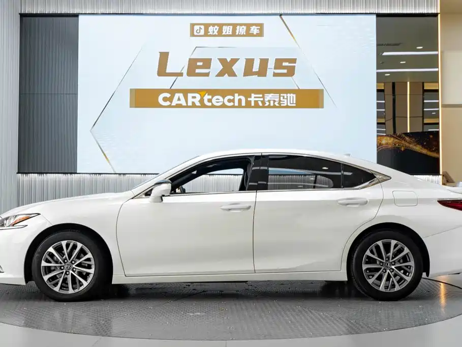Lexus ES — миниатюра 3