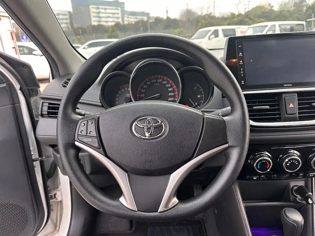 TOYOTA VIOS