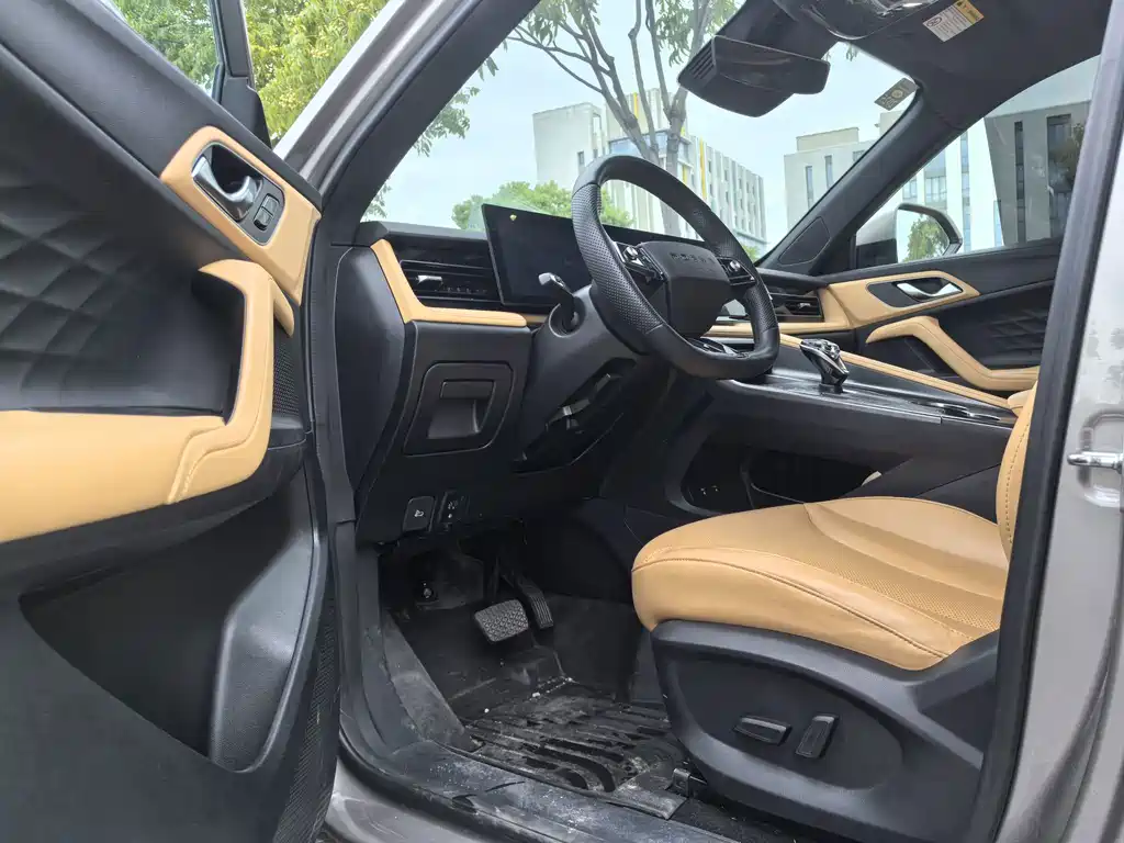 Roewe RX5 — миниатюра 6