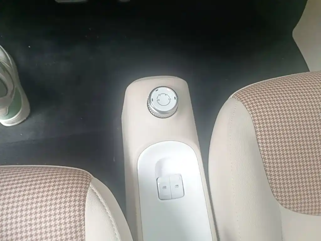 Wuling MINIEV — миниатюра 14