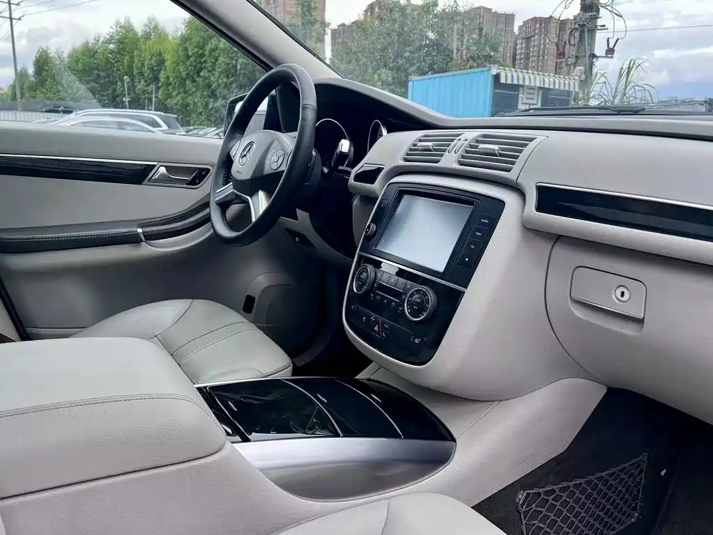 Mercedes-Benz R-Class — миниатюра 14