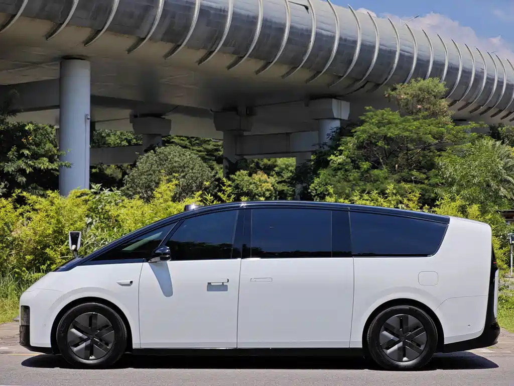 Li Auto Li MEGA — миниатюра 7