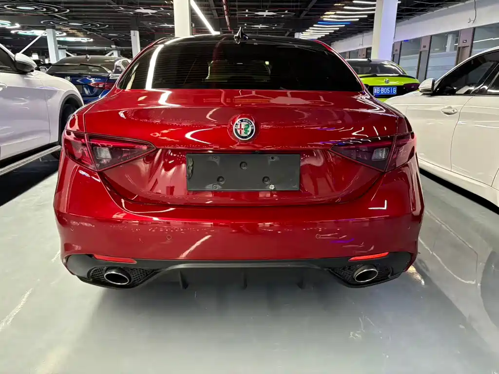 Alfa Romeo Giulia — миниатюра 11