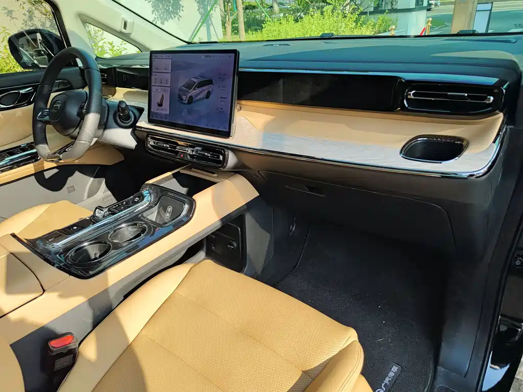 GAC Motor Trumpchi E8 PHEV — миниатюра 15