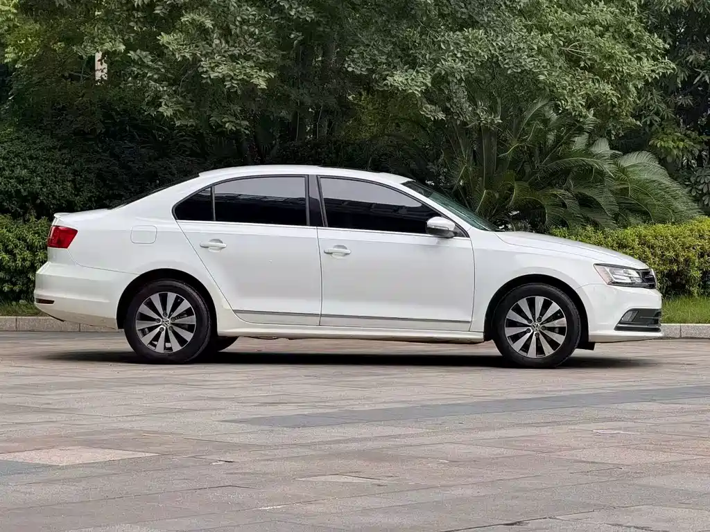 Volkswagen Sagitar — миниатюра 4