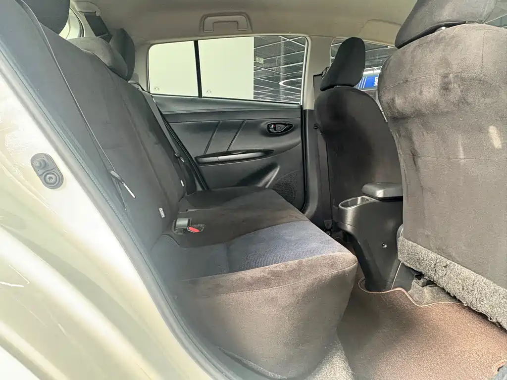 Toyota Yaris L — миниатюра 11