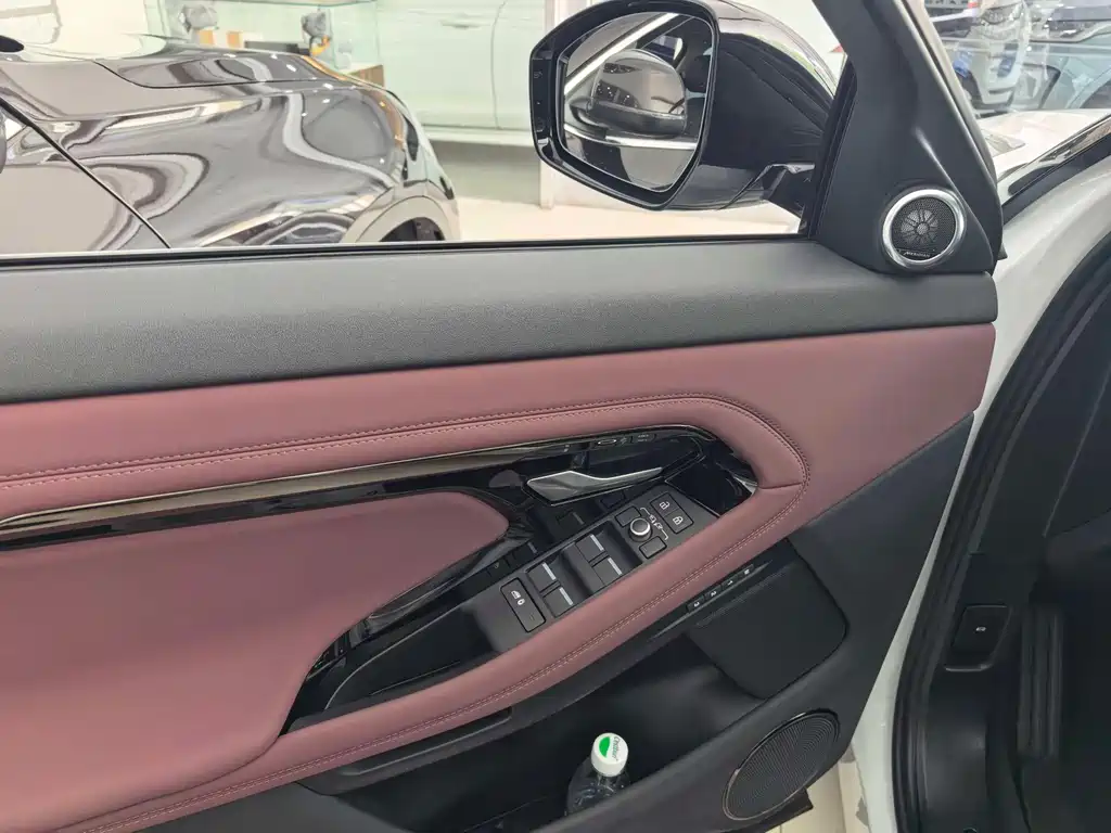 Land Rover Evoque — миниатюра 8