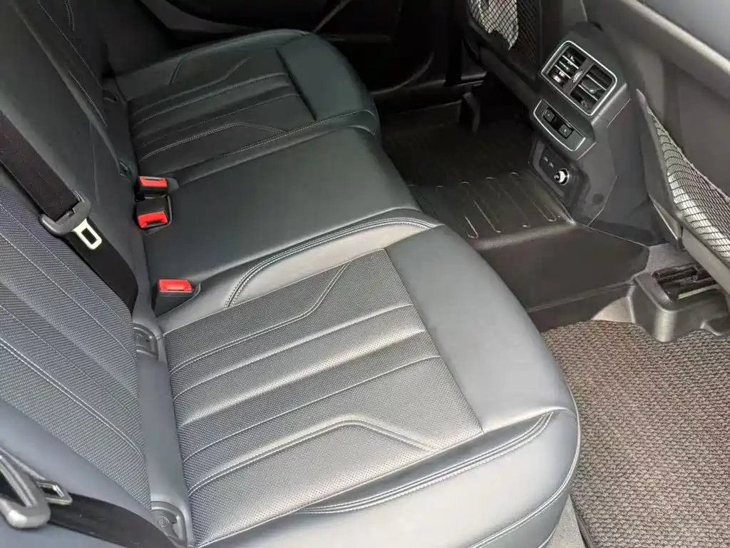 Audi Q5L — миниатюра 5