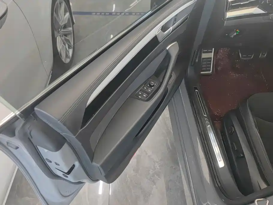 Volkswagen CC — миниатюра 7