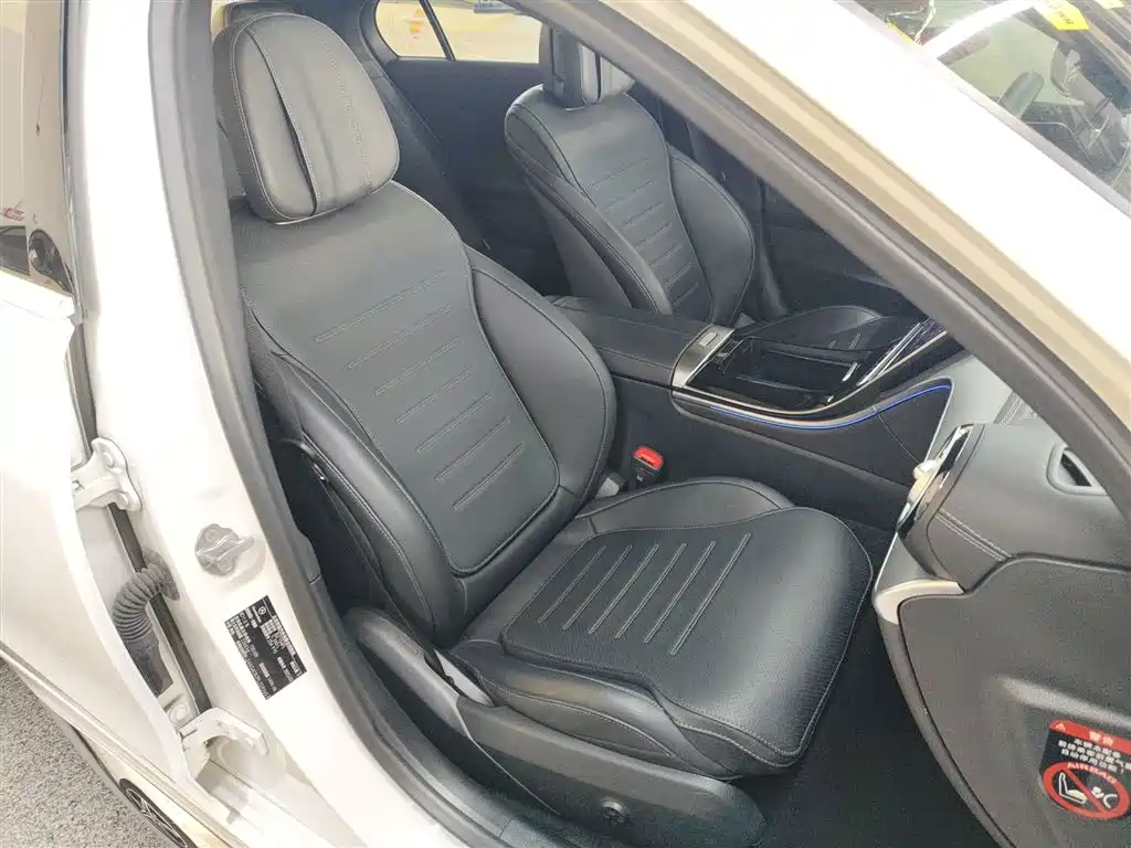 Mercedes-Benz C-Class - фото 25