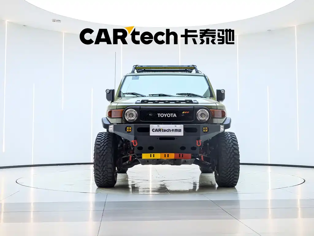 Toyota FJ Cruiser — миниатюра 3