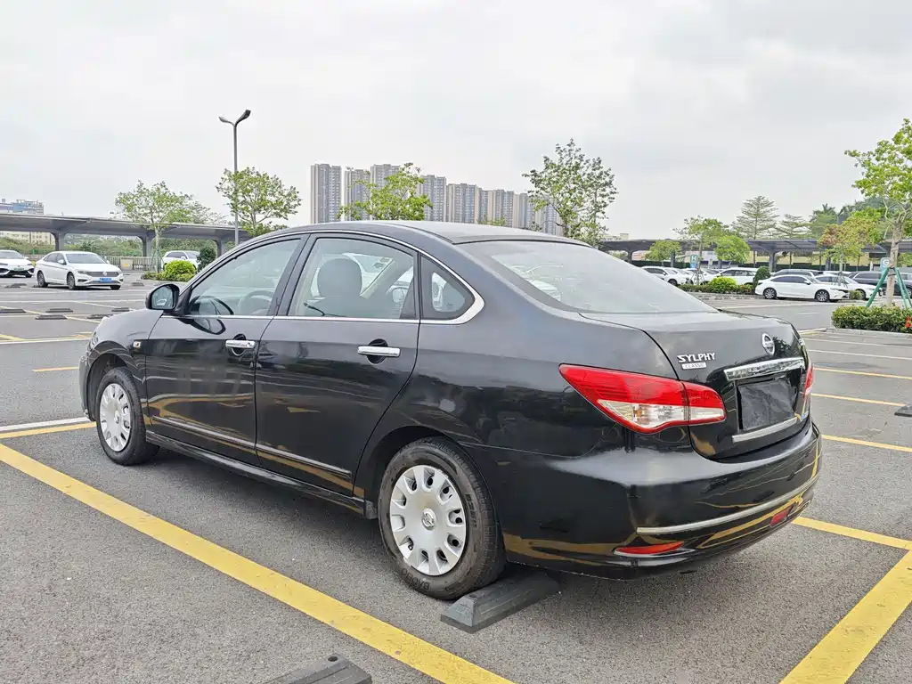 Nissan Sylphy 2018 1.6XE MT Comfort