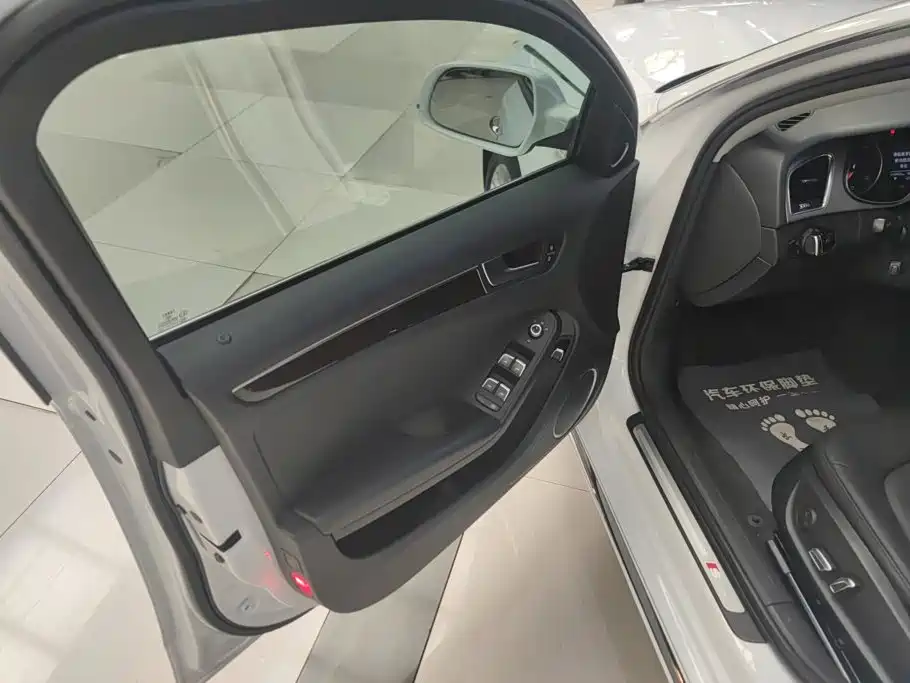 Audi A4L — миниатюра 7
