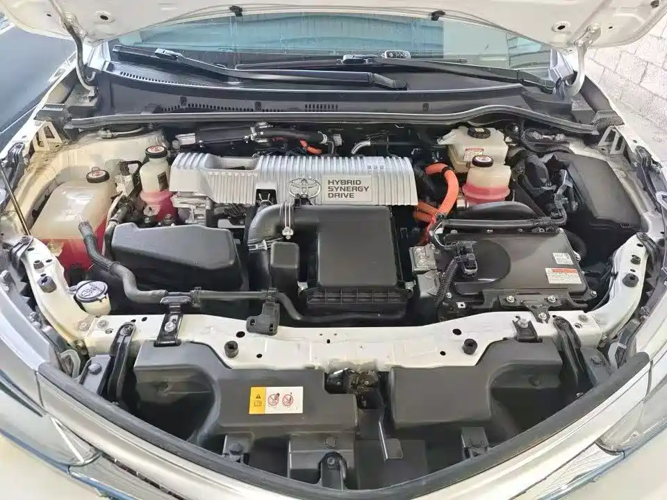 Toyota Corolla Hybrid — миниатюра 5