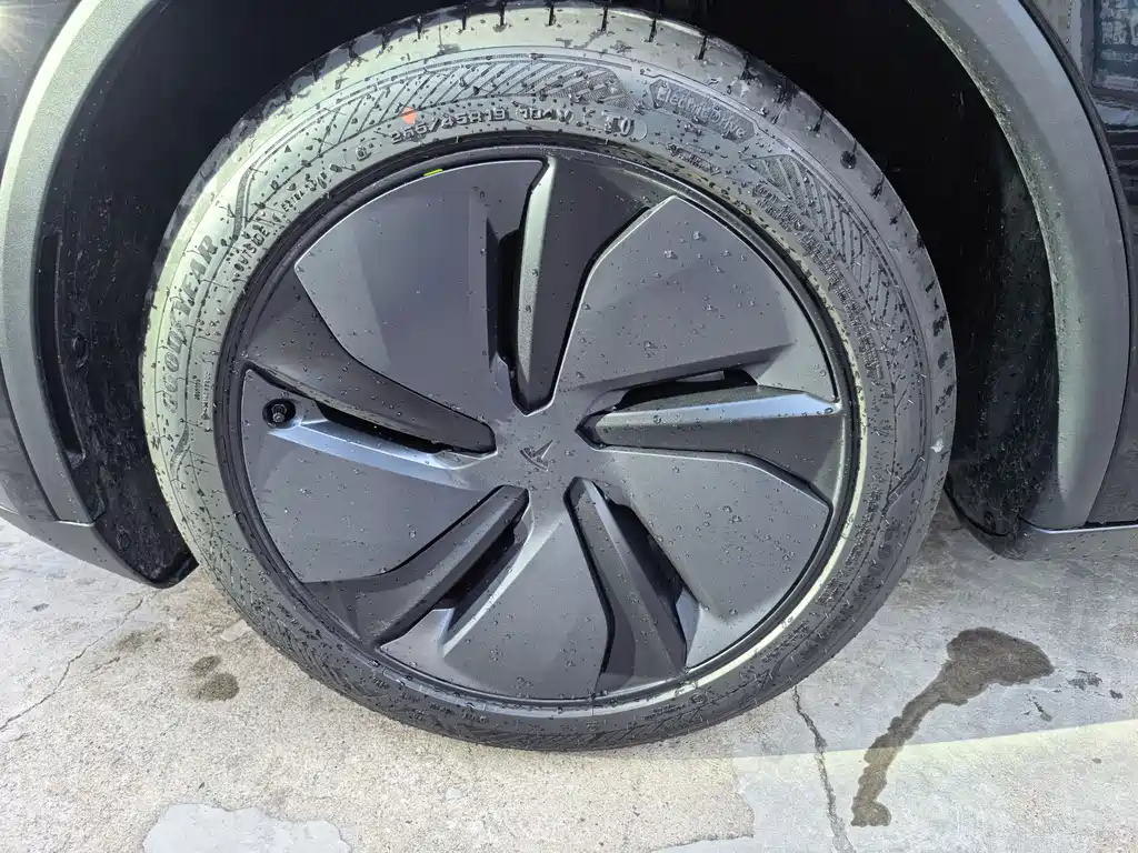 Tesla Model Y — фотографии объявления, Фото 16