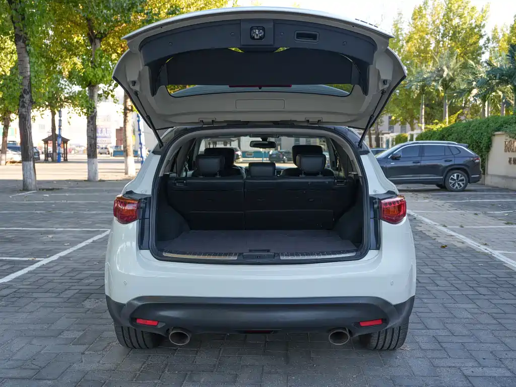Infiniti FX — миниатюра 17