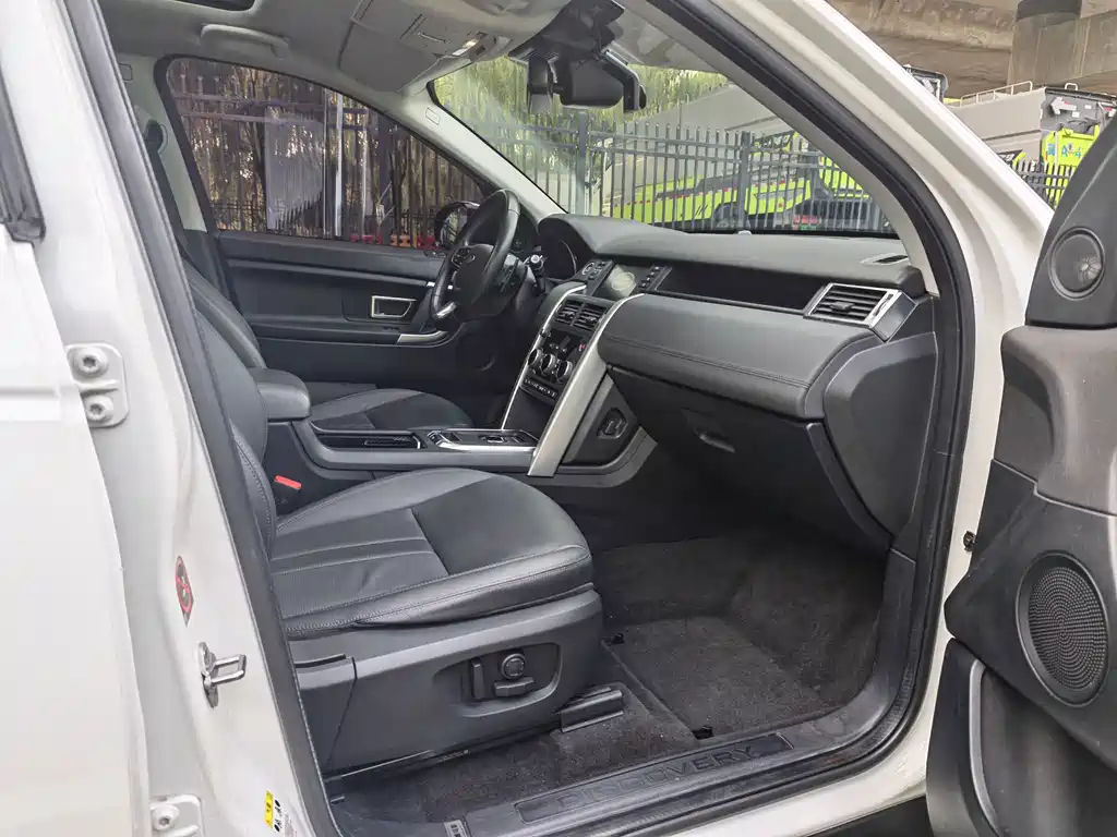 Land Rover Discovery Sport — миниатюра 5
