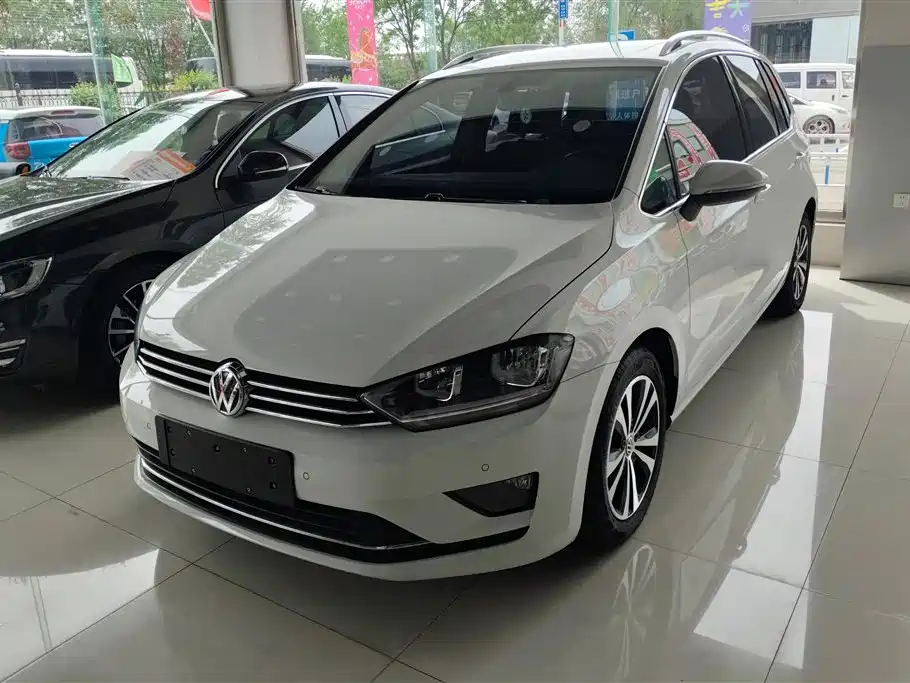 Купить Volkswagen Golf Sportsvan