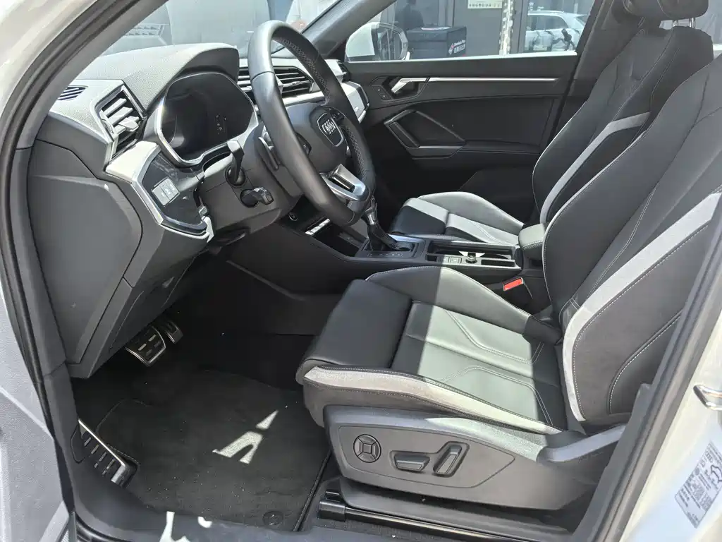 Audi Q3 2024 35 TFSI Fashion