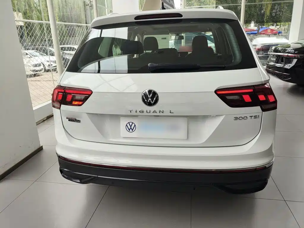 Volkswagen Tiguan L — миниатюра 6